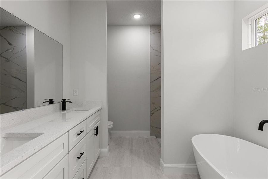 Spacious, unfurnished interior of a new home in , Ocala (Image 29).