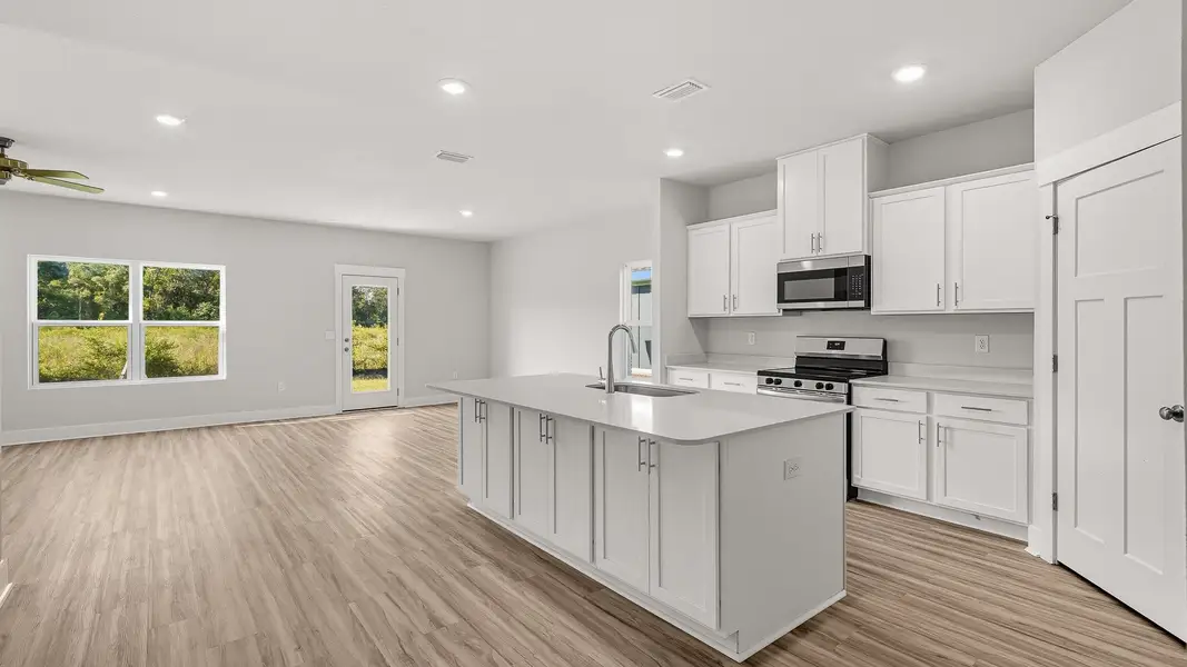 Representative furnished interior of a home built from the Embry by D.R. Horton in Ashton Park Phase III, Freeport (Image 4). Representative furnished interior of a home built from the Embry by D.R. Horton in Ashton Park Phase III, Freeport (Image 4).