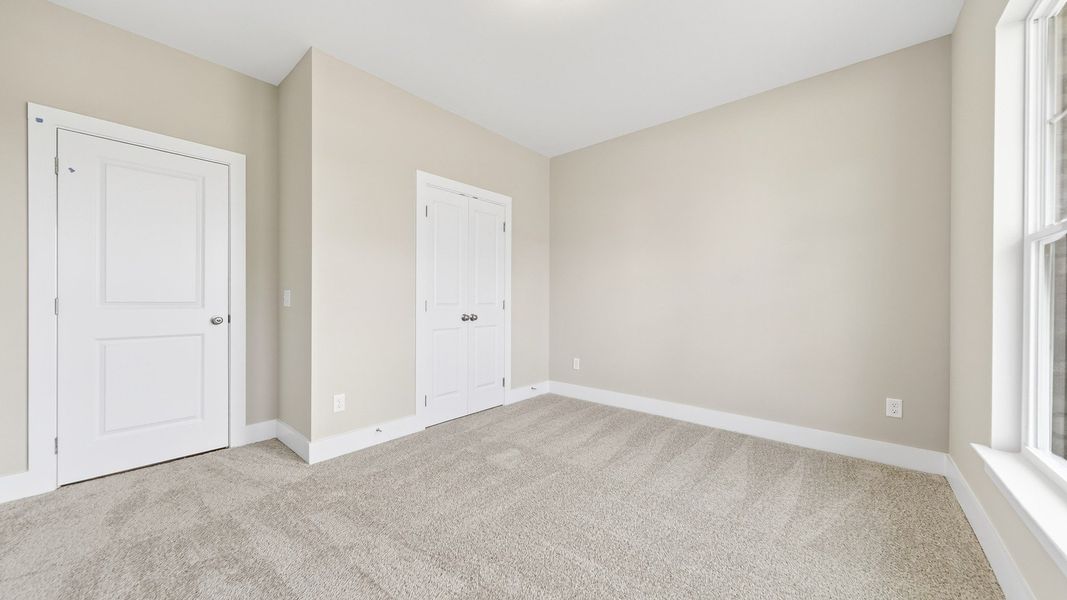 Spacious, unfurnished interior of a new home in McClure Farms, Columbia (Image 47).