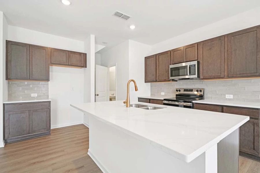Kitchen featuring Oxford Collection Finishes