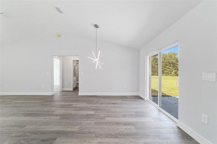 Spacious, unfurnished interior of a new home in , Dunnellon (Image 17).