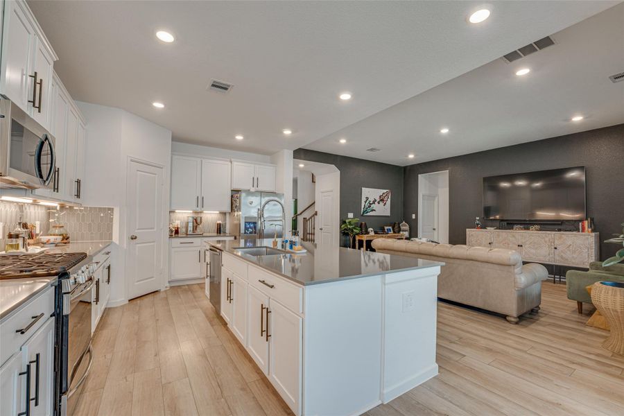 Furnished interior view inside a new home in ARTAVIA: Fairway Collection, Conroe (Image 14).