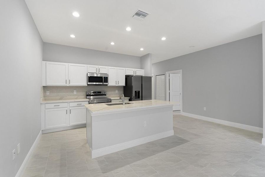 6215-4th-Ln-HigMedia-013-1280