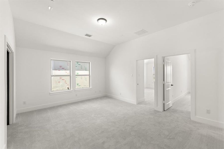 Spacious, unfurnished interior of a new home in Inspiration, Seis Lagos (Image 30). Spacious, unfurnished interior of a new home in Inspiration, Seis Lagos (Image 30).