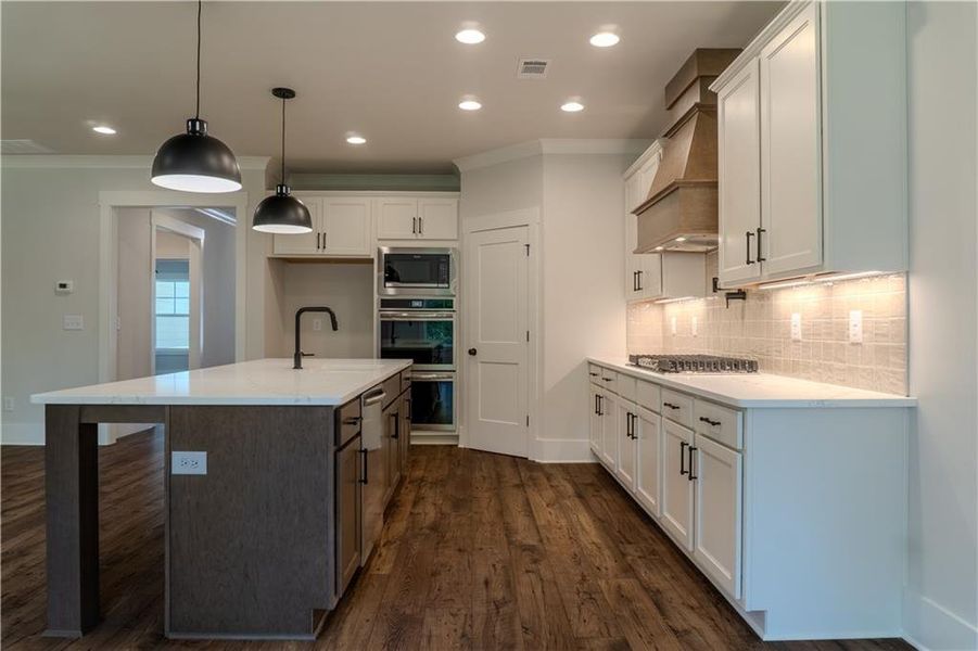 Furnished interior view inside a new home in Riverwalk, Monroe (Image 6).