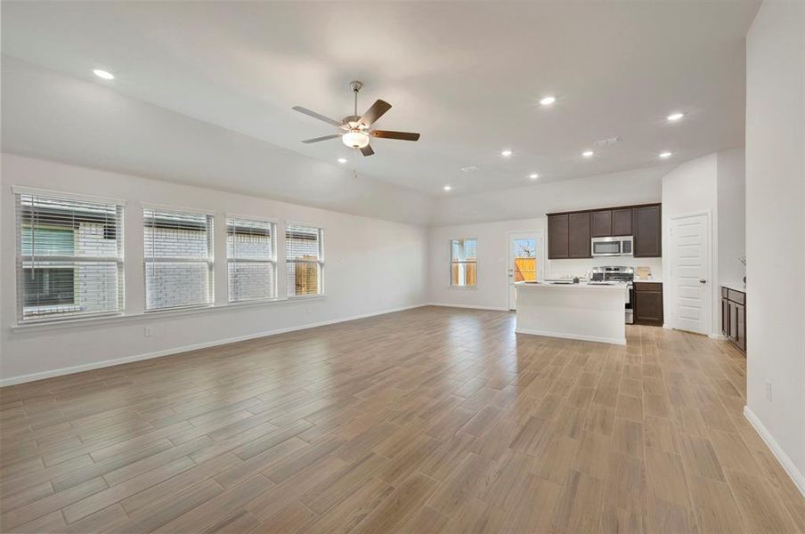 Spacious, unfurnished interior of a new home in Sagebrook, Argyle (Image 23). Spacious, unfurnished interior of a new home in Sagebrook, Argyle (Image 23).
