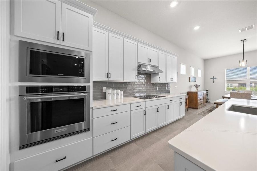 Furnished interior view inside a new home in Del Webb Stone Creek, Ocala (Image 30).