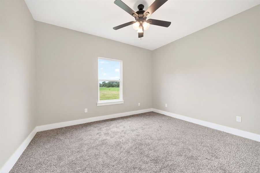 Spacious, unfurnished interior of a new home in , Edgewood (Image 36).