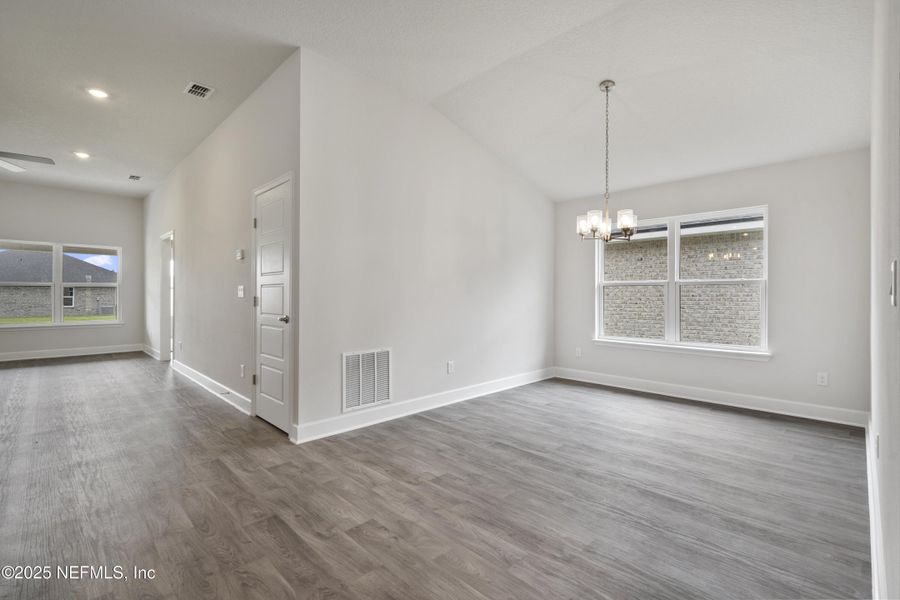 Spacious, unfurnished interior of a new home in Shadow Crest at Rolling Hills, Green Cove Springs (Image 18).