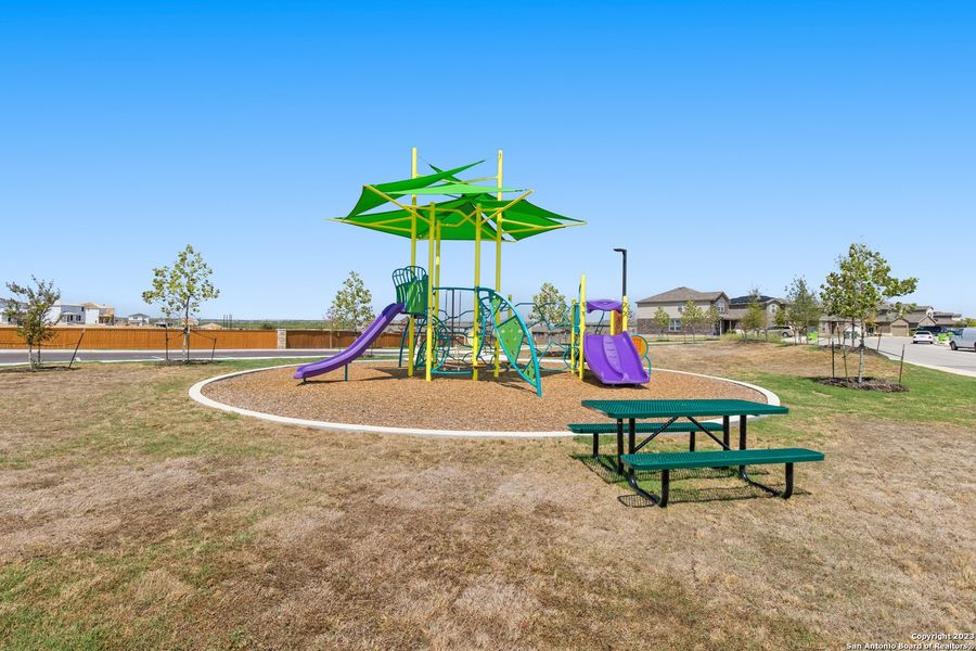 Community amenities in Cinco Lakes, San Antonio (Image 34).