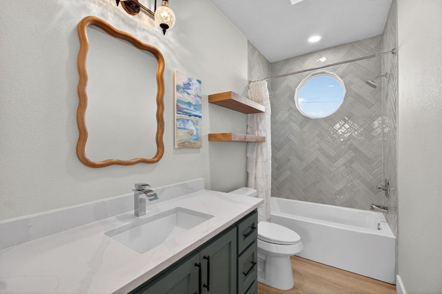 Furnished interior view inside a new home in , Bolivar (Image 30).