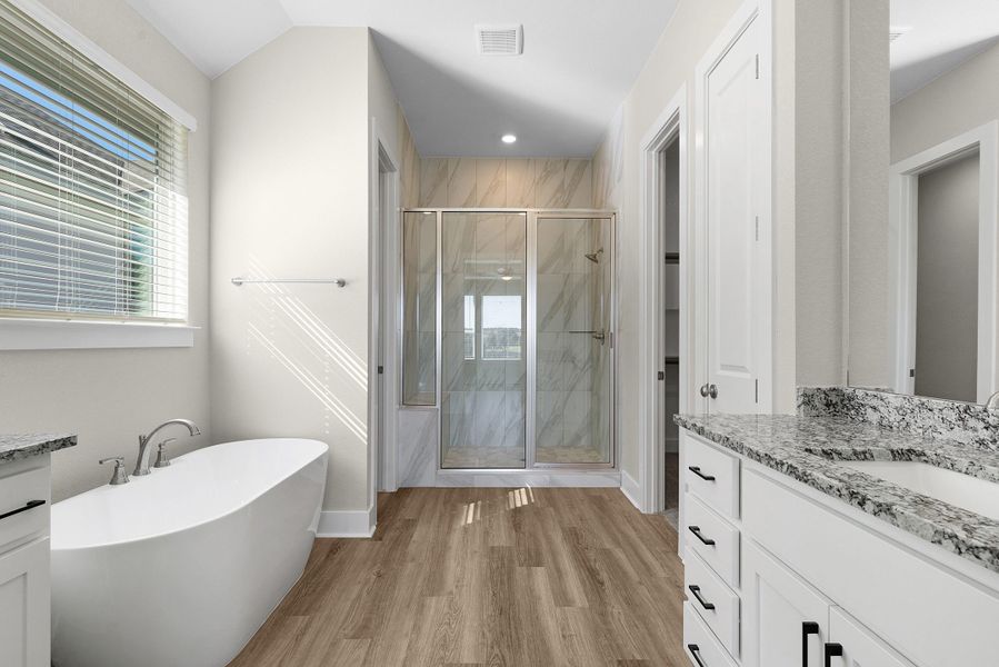 Furnished interior view inside a new home in Highland Village, Georgetown (Image 6).