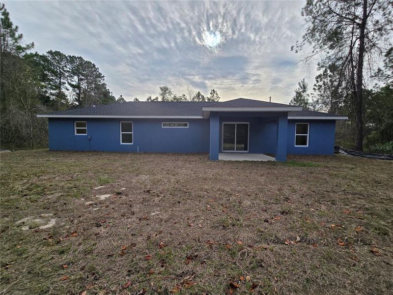 Exterior details and patio area of a home in , Ocklawaha (Image 4).