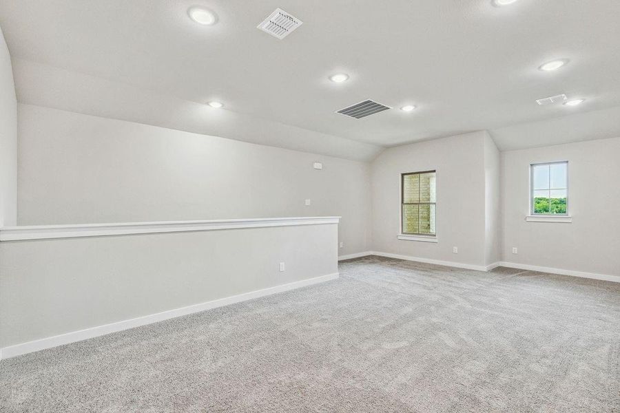 Spacious, unfurnished interior of a new home in Lakeside at Tessera, Lago Vista (Image 26). Spacious, unfurnished interior of a new home in Lakeside at Tessera, Lago Vista (Image 26).