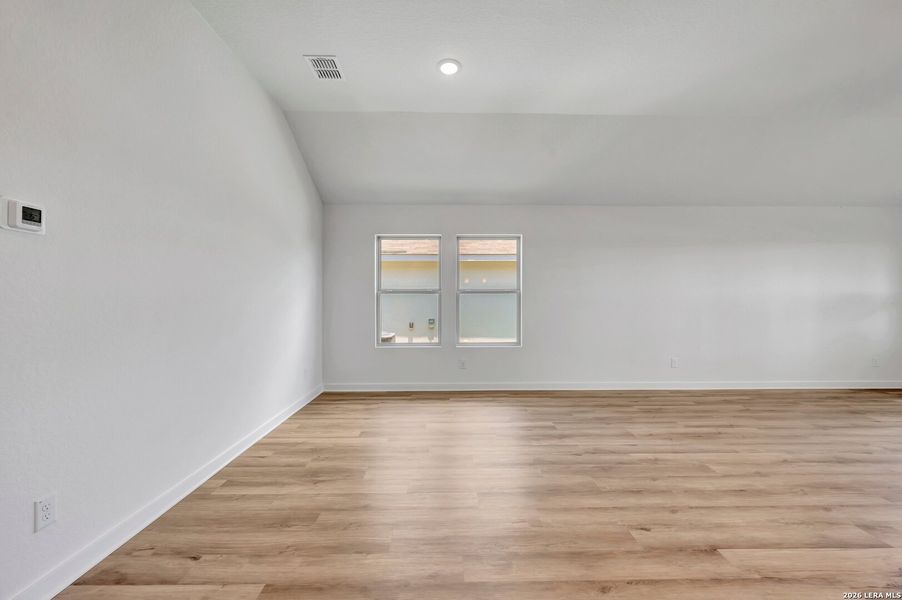 Spacious, unfurnished interior of a new home in Legacy Hills, San Antonio (Image 29).