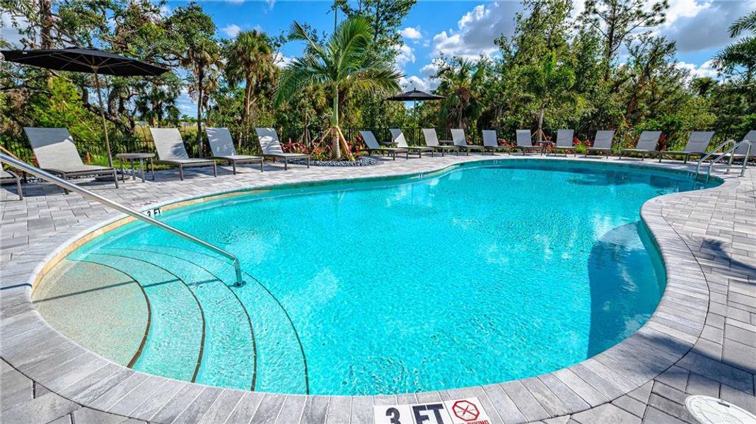 Community amenities in , Nokomis (Image 17).