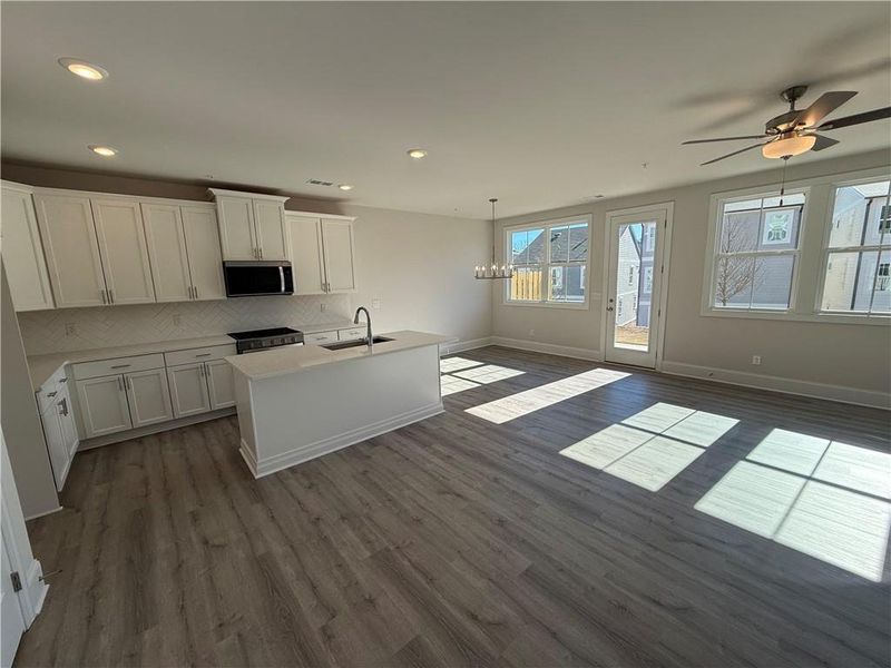 Spacious, unfurnished interior of a new home in , Marietta (Image 45).