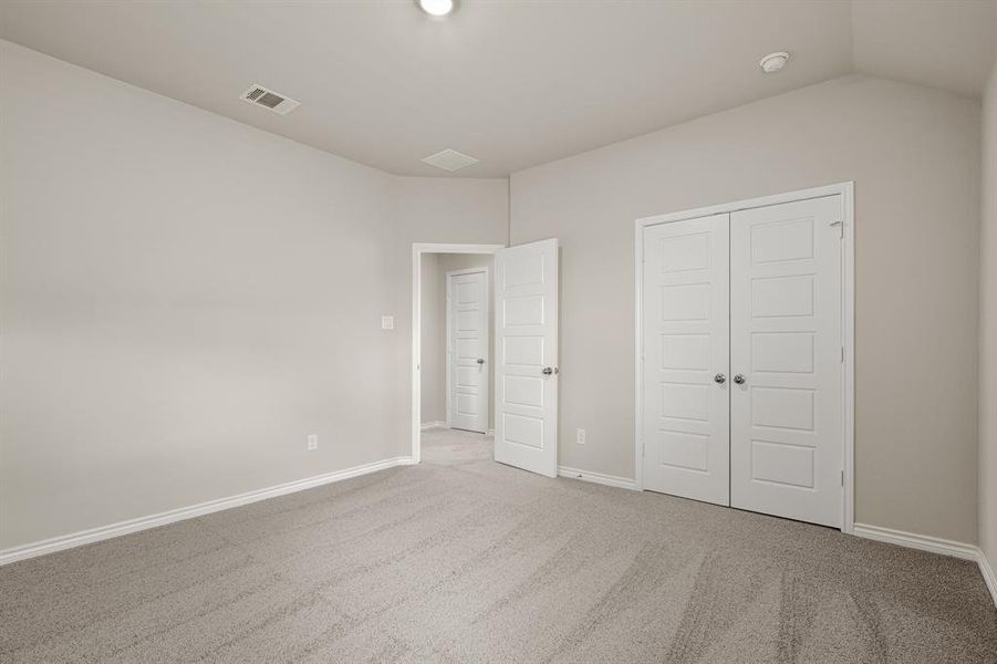 Spacious, unfurnished interior of a new home in Rocky Creek Crossing, Fort Worth (Image 20). Spacious, unfurnished interior of a new home in Rocky Creek Crossing, Fort Worth (Image 20).