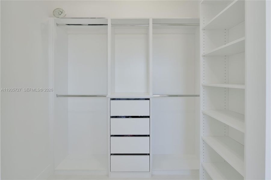 Close-up of interior finishes inside a home in , Cape Coral (Image 22).