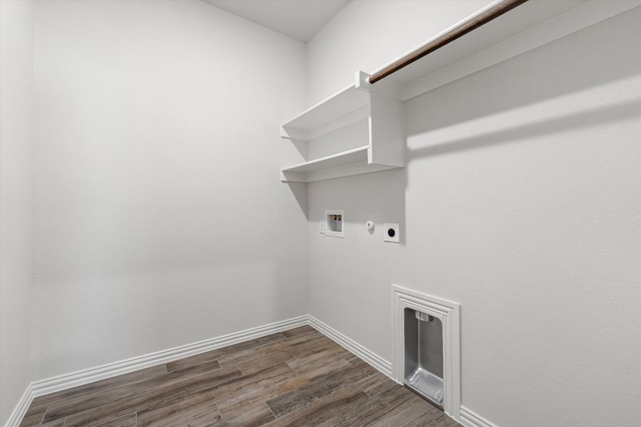 Spacious, unfurnished interior of a new home in Morningstar, Aledo (Image 34).