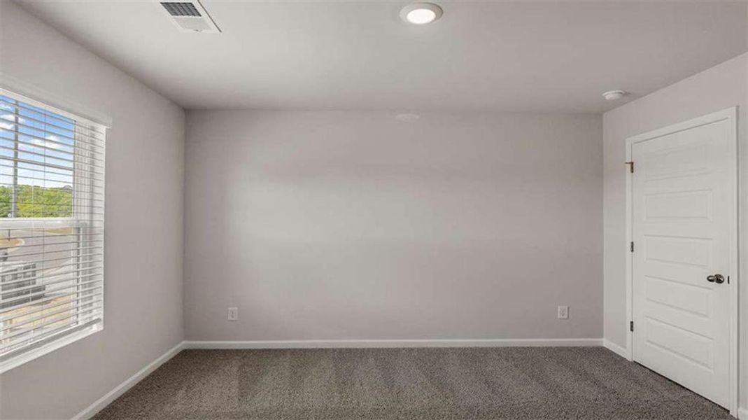 Spacious, unfurnished interior of a new home in Echo Glen, Stockbridge (Image 24).