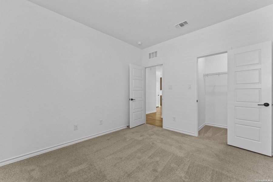 Spacious, unfurnished interior of a new home in Dove Song, Marion (Image 17).