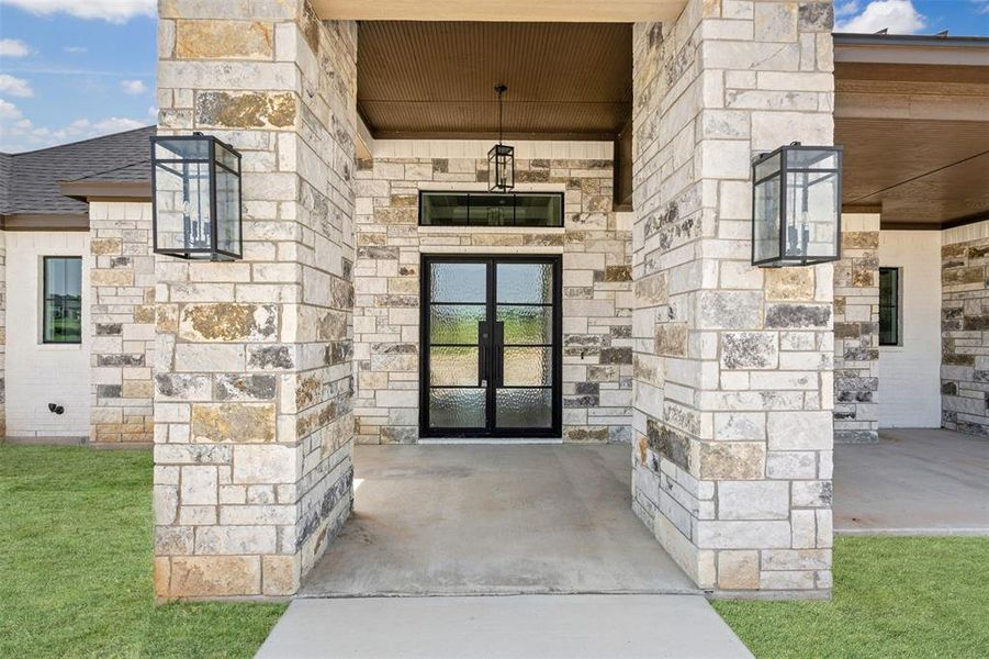 Exterior details and patio area of a home in , Weatherford (Image 4). Exterior details and patio area of a home in , Weatherford (Image 4).