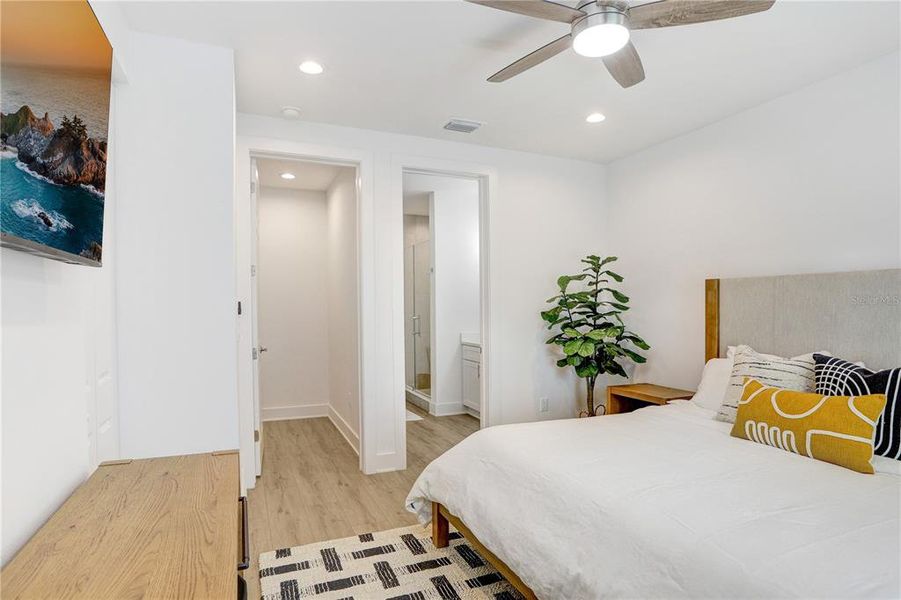 Furnished interior view inside a new home in , St. Petersburg (Image 27).