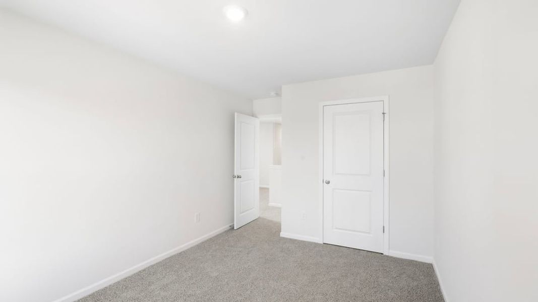 Spacious, unfurnished interior of a new home in Cloverdale Hills, Piedmont (Image 25).