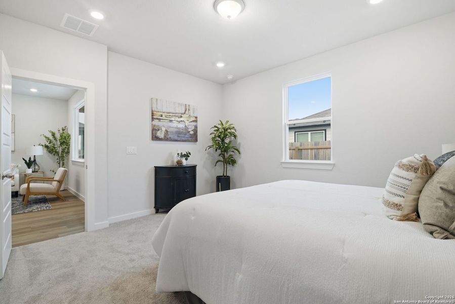 Furnished interior view inside a new home in Highland Ridge, New Braunfels (Image 3).