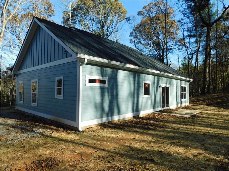 Exterior details and patio area of a home in , Dahlonega (Image 1).