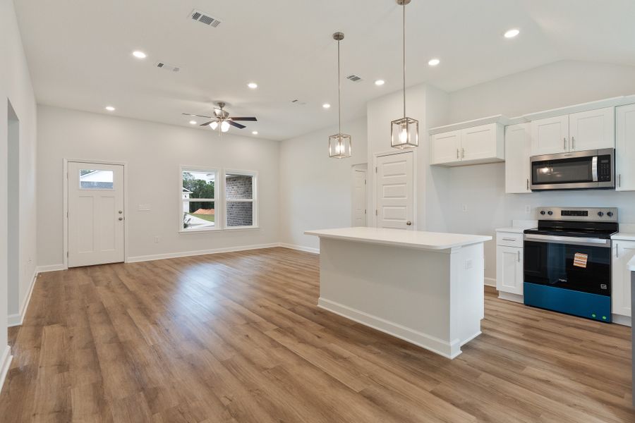 Spacious, unfurnished interior of a new home in Southern Charm, Crestview (Image 29). Spacious, unfurnished interior of a new home in Southern Charm, Crestview (Image 29).