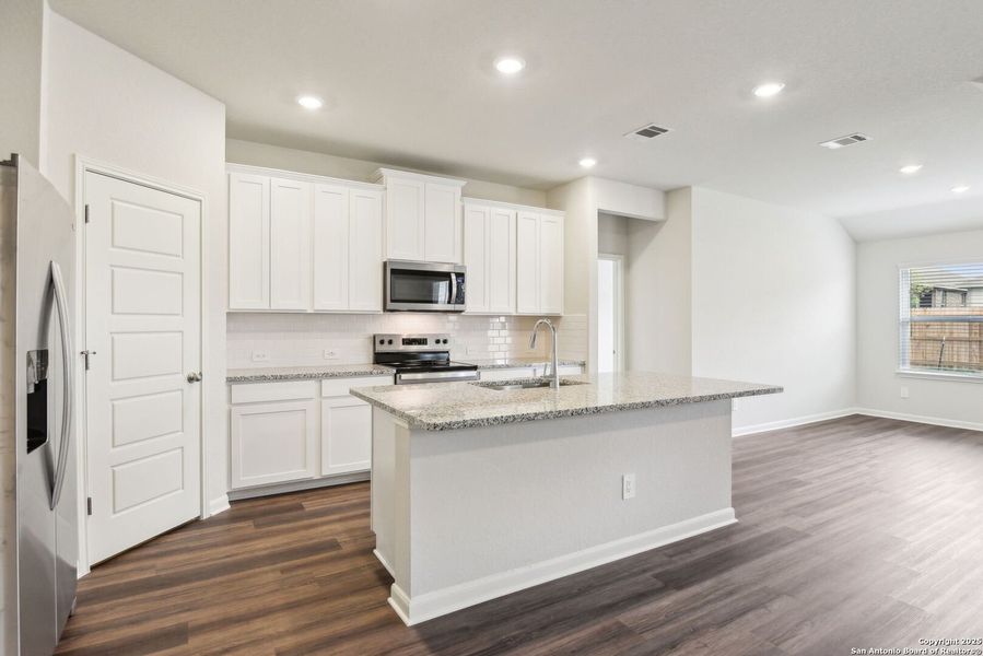 Furnished interior view inside a new home in Sagebrooke - Premier Series, San Antonio (Image 4).