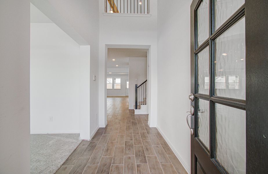 Spacious, unfurnished interior of a new home in Harmony Cove, Humble (Image 18).