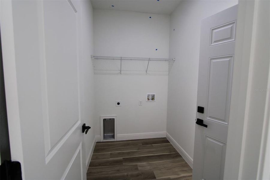 Spacious, unfurnished interior of a new home in , Citrus Springs (Image 22).