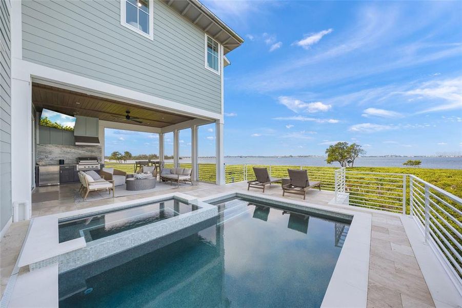 Exterior details and patio area of a home in , Bradenton (Image 26).