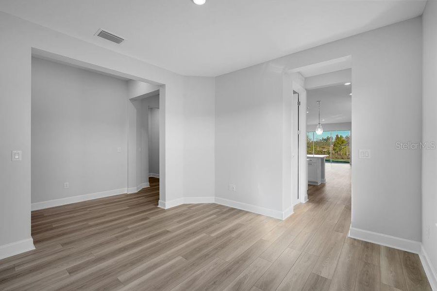 Spacious, unfurnished interior of a new home in Hammock at Two Rivers, Zephyrhills (Image 23).