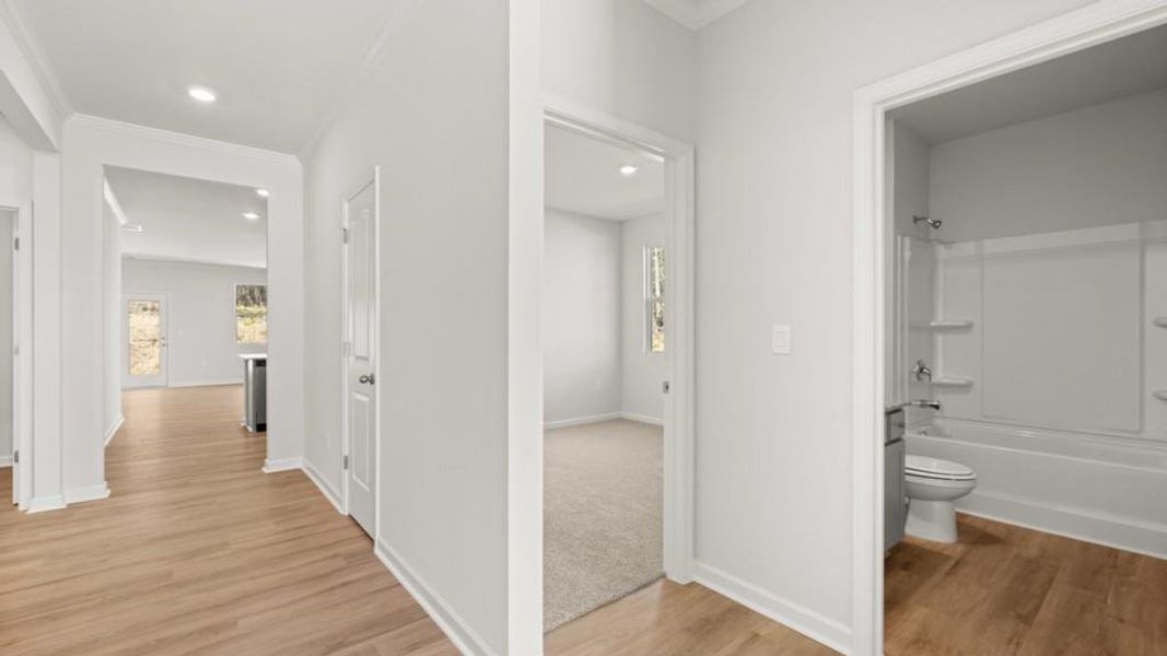 Spacious, unfurnished interior of a new home in , Gainesville (Image 10).