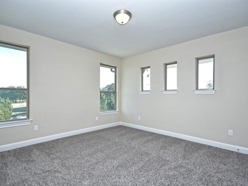 Representative unfurnished interior of a home built from the Santa Barbara II by Giddens Homes in Scofield Farms Estates, Georgetown (Image 134).