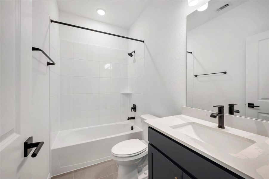 Furnished interior view inside a new home in The Grand Prairie 50’, Hockley (Image 6).