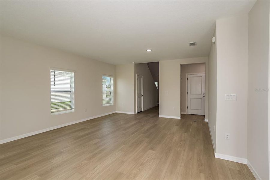 Spacious, unfurnished interior of a new home in Davis Landing, Wimauma (Image 20).
