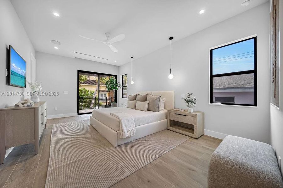 Furnished interior view inside a new home in , Fort Lauderdale (Image 7).