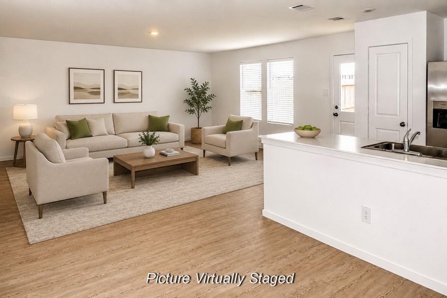 Furnished interior view inside a new home in Meadow Park, Conroe (Image 8). Furnished interior view inside a new home in Meadow Park, Conroe (Image 8).