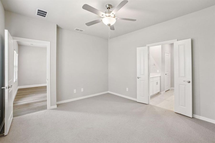 Photo is not of the actual home, but is an inspirational photo of builder’s model home and may depict options, furnishings, and/or decorator features that are not included. Photo is not of the actual home, but is an inspirational photo of builder’s model home and may depict options, furnishings, and/or decorator features that are not included.