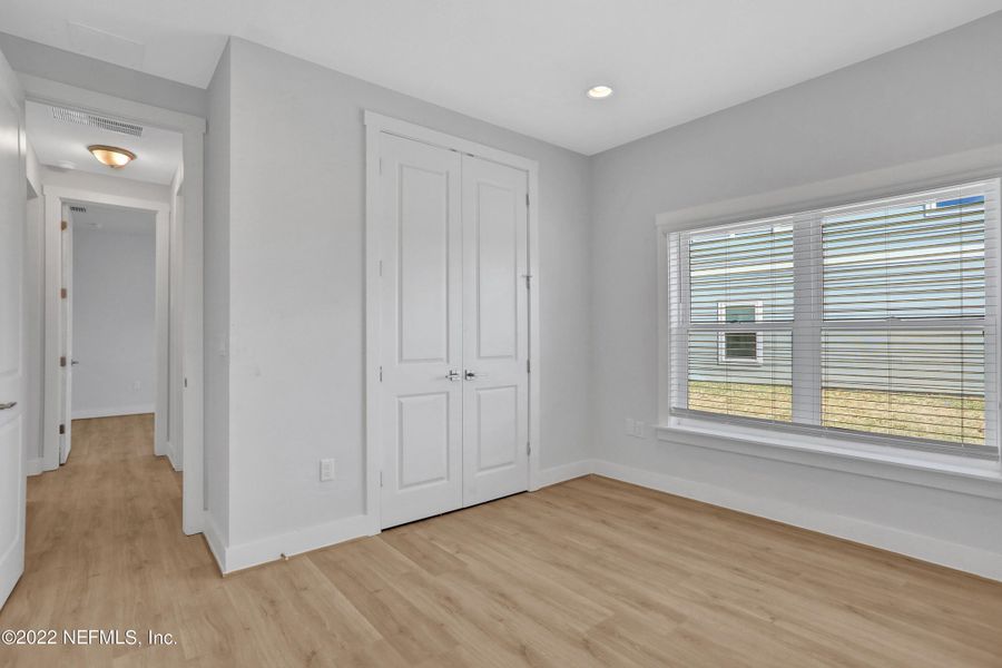 Spacious, unfurnished interior of a new home in TrailMark, St. Augustine (Image 22).