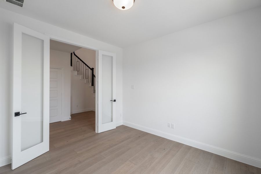 Spacious, unfurnished interior of a new home in Enclave at Legacy Hills, Celina (Image 24).