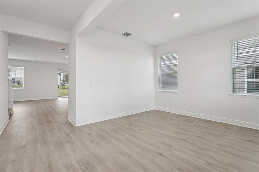 Spacious, unfurnished interior of a new home in Cyrene at Minneola, Minneola (Image 24).