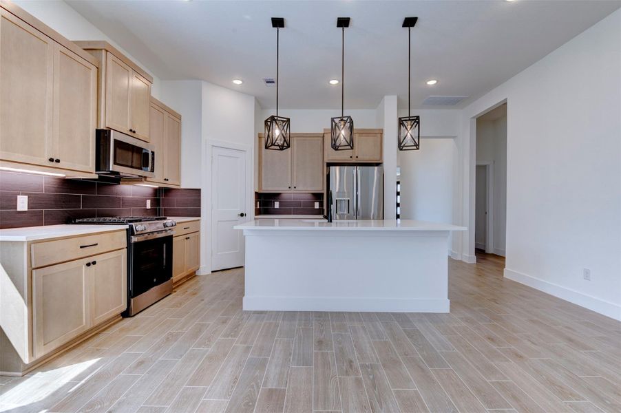 Furnished interior view inside a new home in The Woodlands Hills, Willis (Image 7). Furnished interior view inside a new home in The Woodlands Hills, Willis (Image 7).