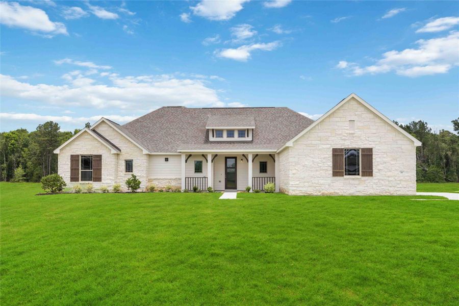 Welcome home to 540 Barton Place Drive located in Barton Place acreage community and zoned to Tarkington ISD. Welcome home to 540 Barton Place Drive located in Barton Place acreage community and zoned to Tarkington ISD.