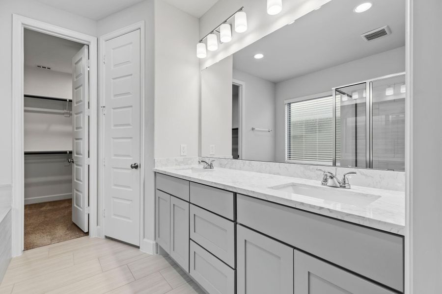 Furnished interior view inside a new home in Cane Island 50', Katy (Image 15). Furnished interior view inside a new home in Cane Island 50', Katy (Image 15).